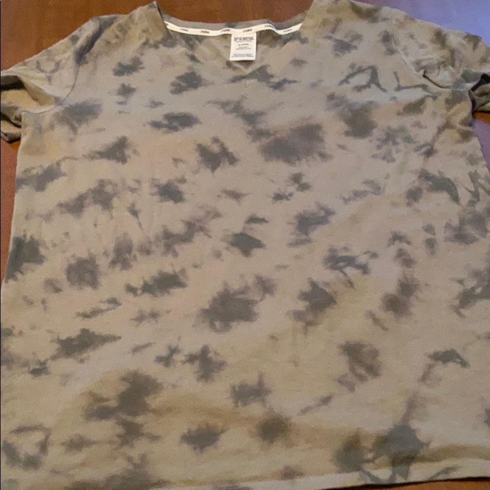Pink t-shit